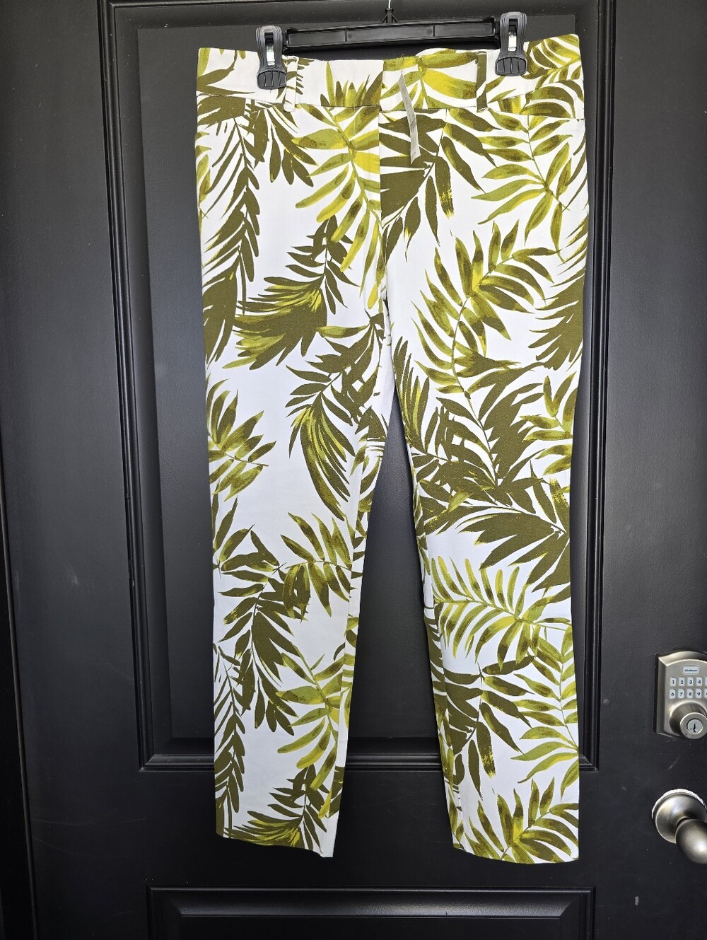 NY & Co Stretch Tropical Palm Print Pants White Green Straight Leg Size 10 NWT